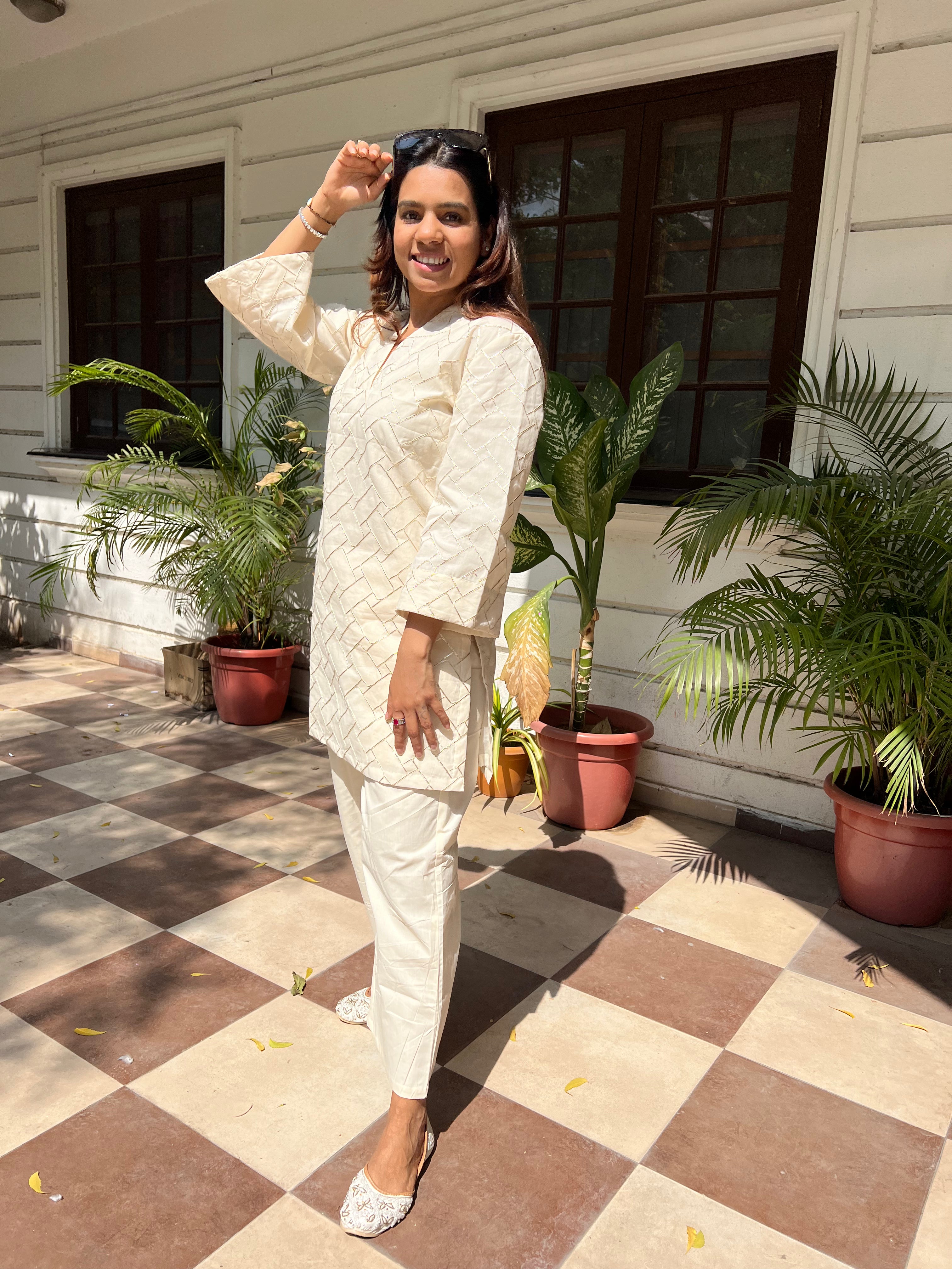 Ivory Gota Set