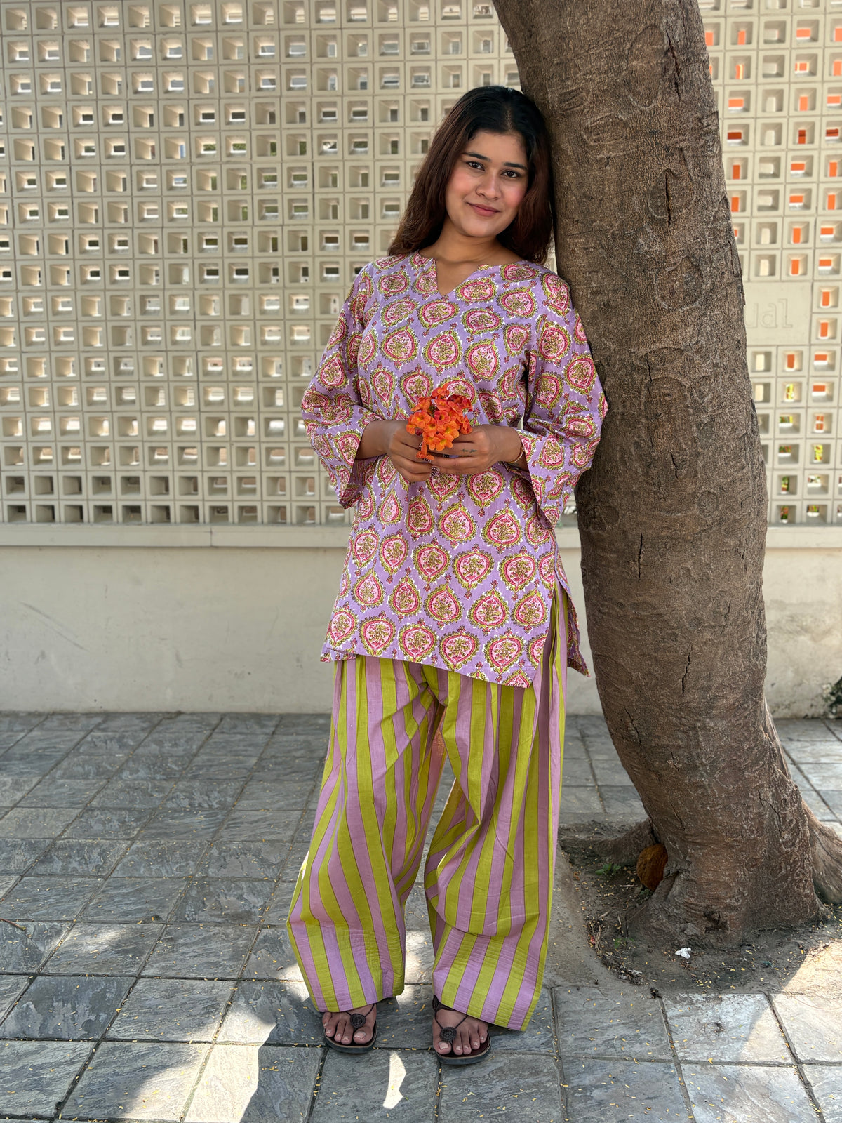 Purple buta contrast Farshi set
