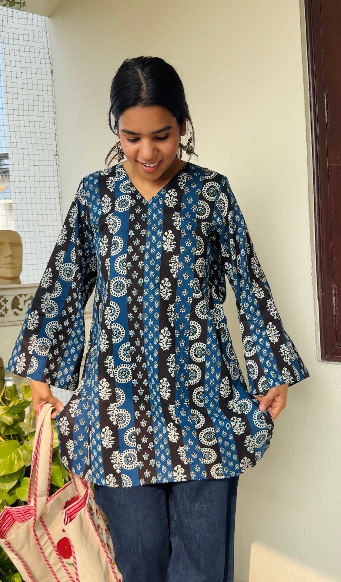 Everyday Comfort Blue-Black Printed V Neck Cotton Kurti