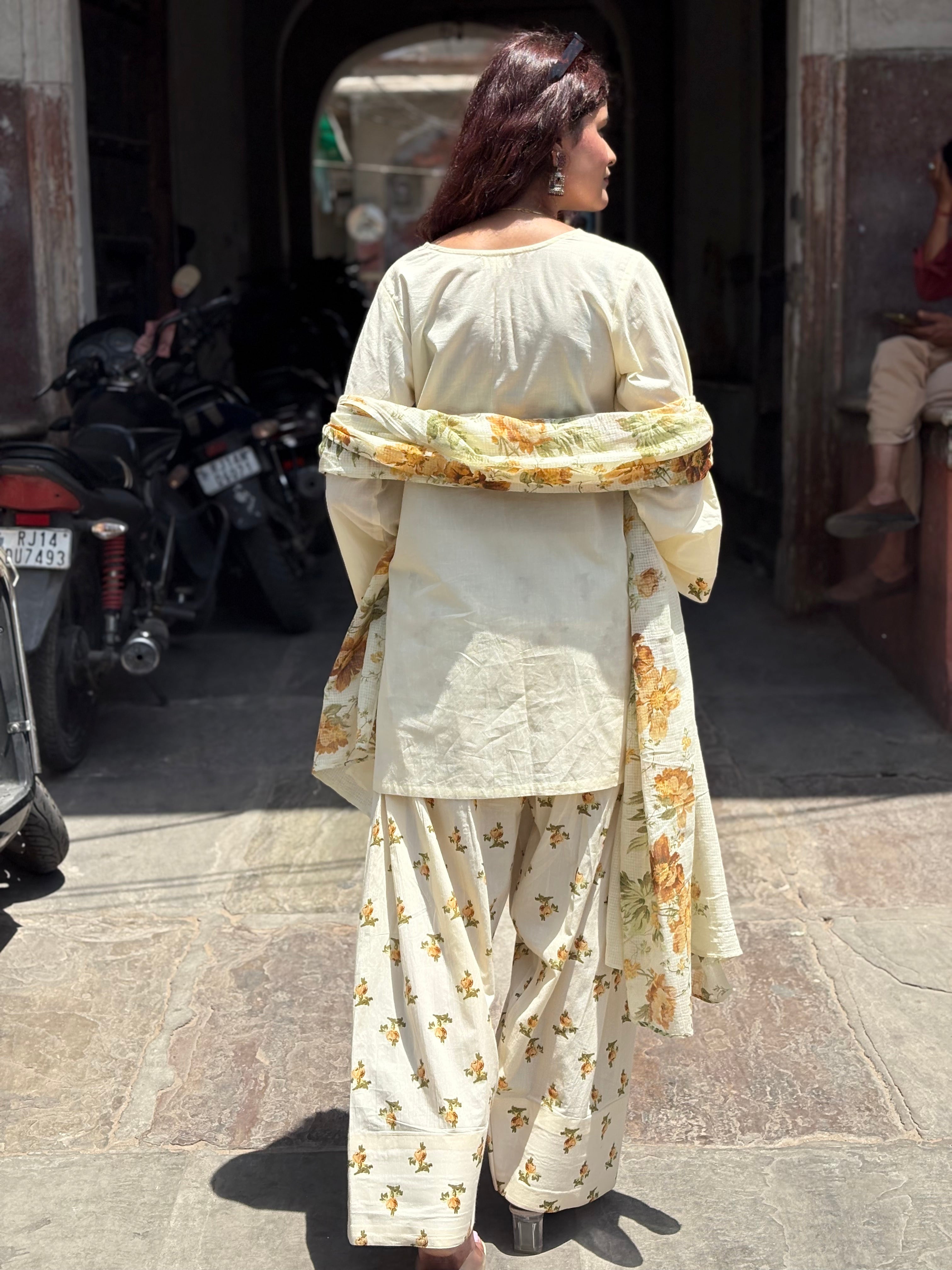 Pastel Cream Farshi Set With Dupatta