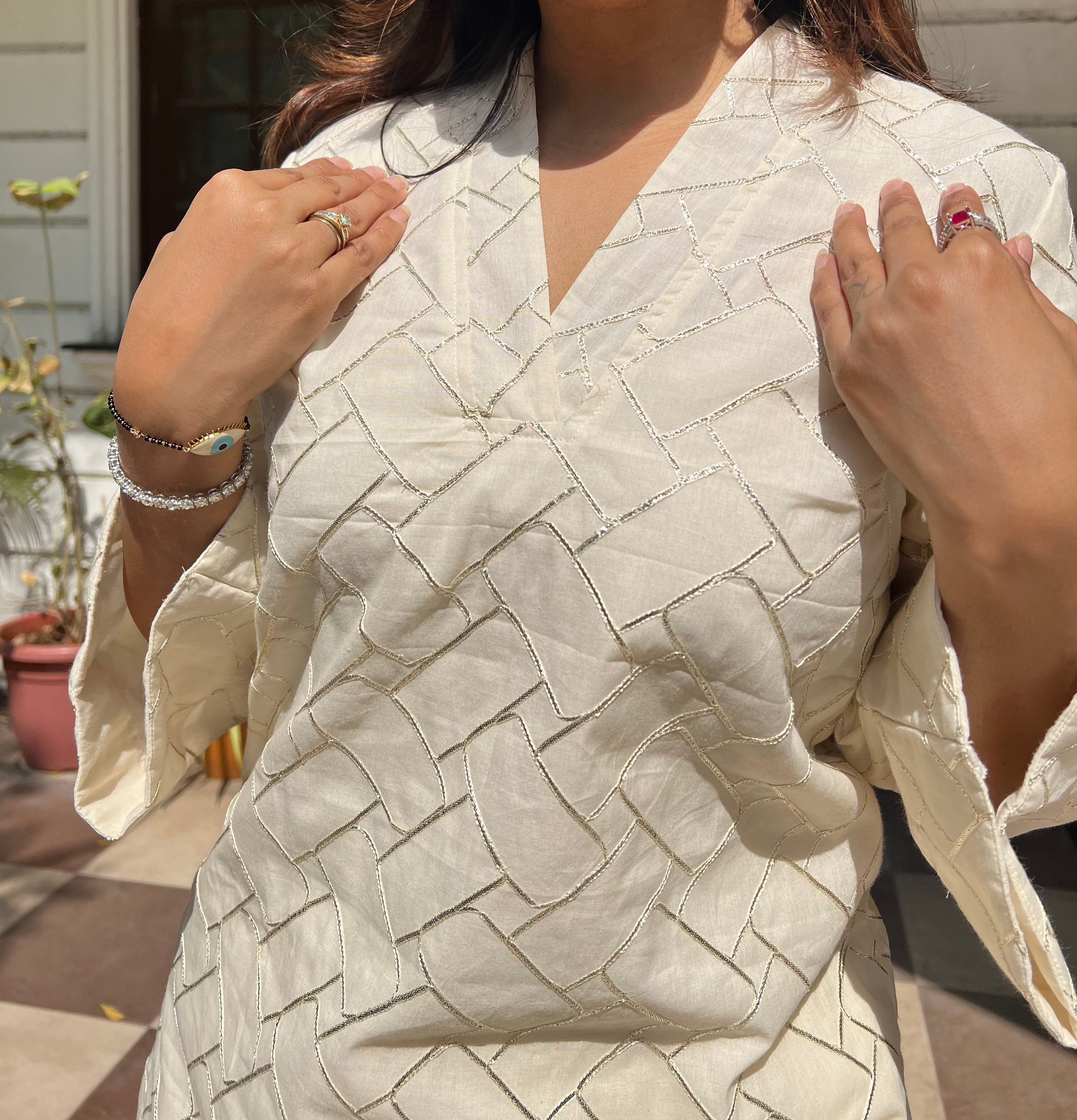 Ivory Gota Set