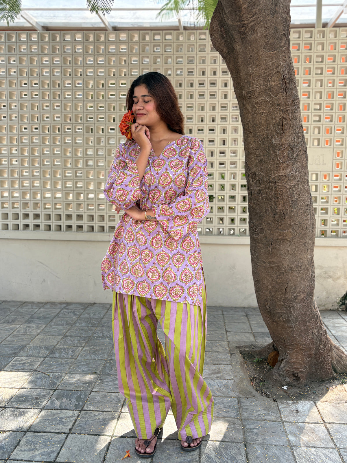 Purple buta contrast Farshi set
