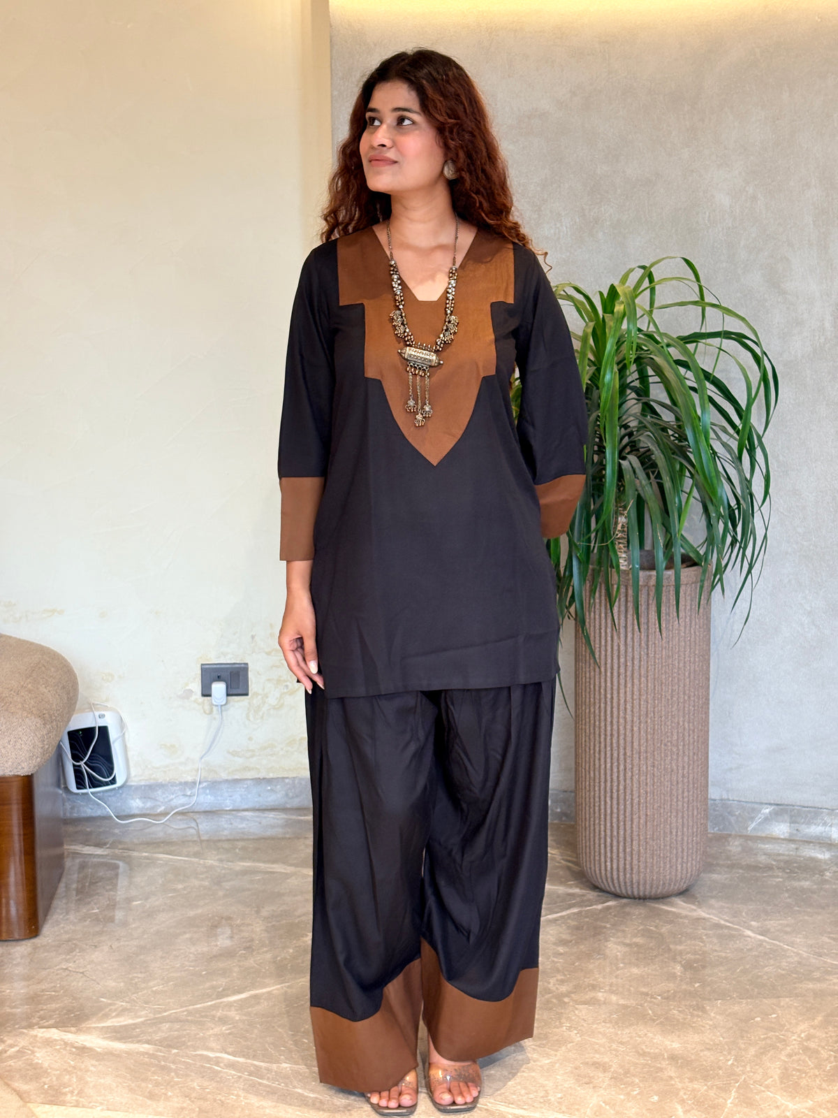 Black Brown Contrast Patch Farshi Set