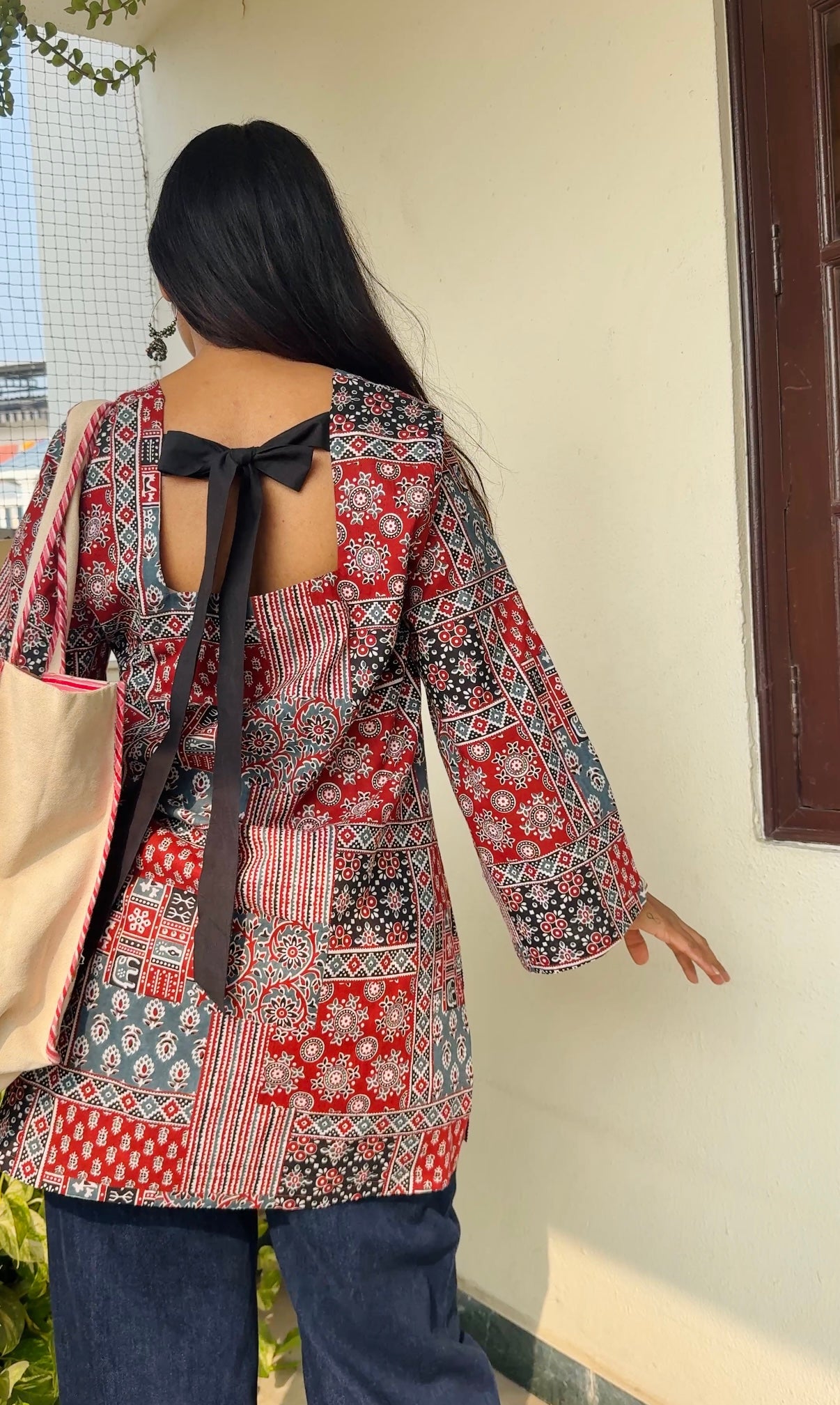 Everyday Comfort Red-Blue Printed V Neck Cotton Kurti